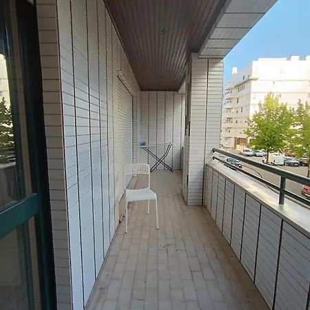 Camaratas De Camas Partilhadas 招待所 巴塞卢什