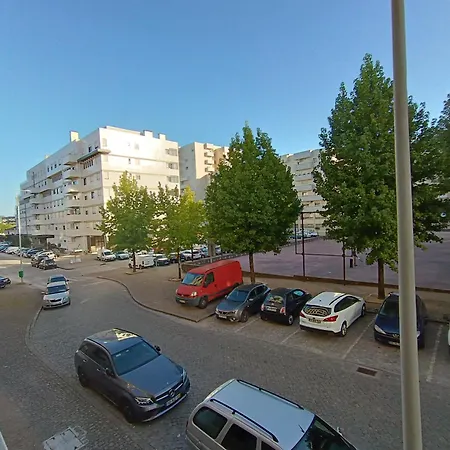 Camaratas De Camas Partilhadas 巴塞卢什