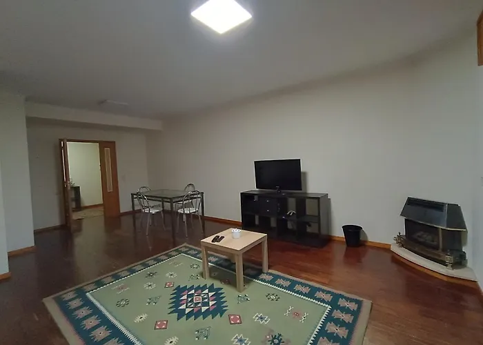 Camaratas De Camas Partilhadas * Барселуш